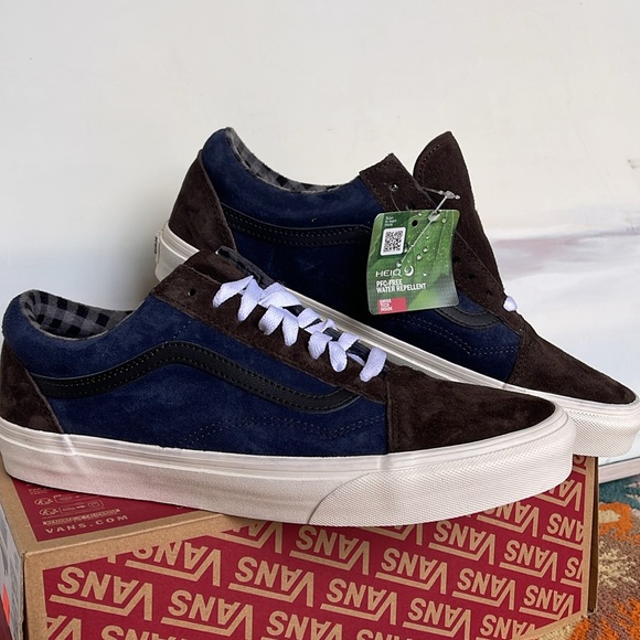 Vans WMNS Old Skool
Pig Suede Plaid Brown Navy
VN0007NTBF1
Sneakers - Picture 7 of 16